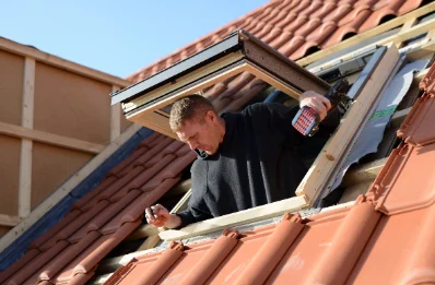 Pose de fenêtres de toit Velux à Crottet